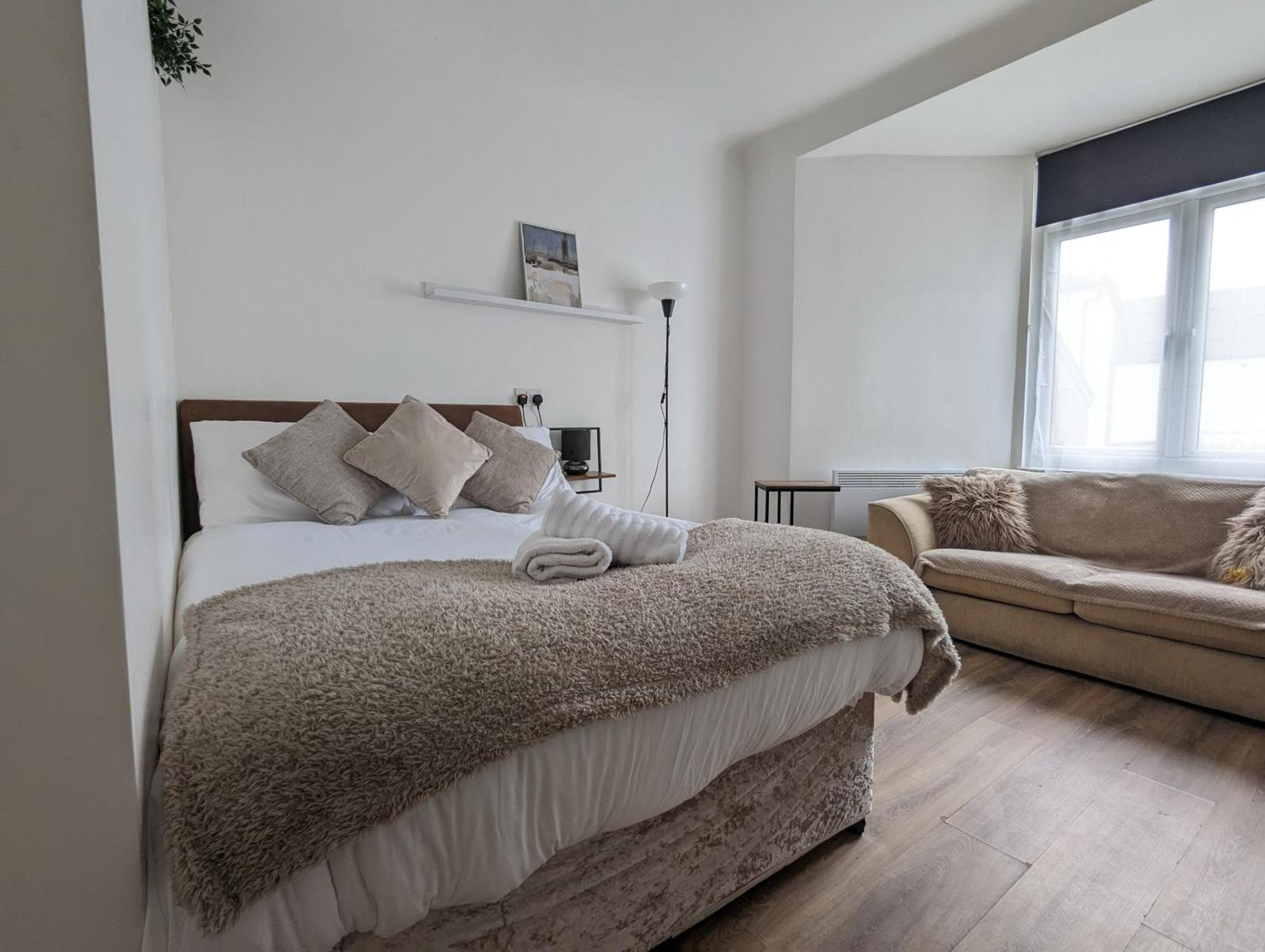 Serene 1 Bedroom Flat In Roath Cardiff Exterior foto