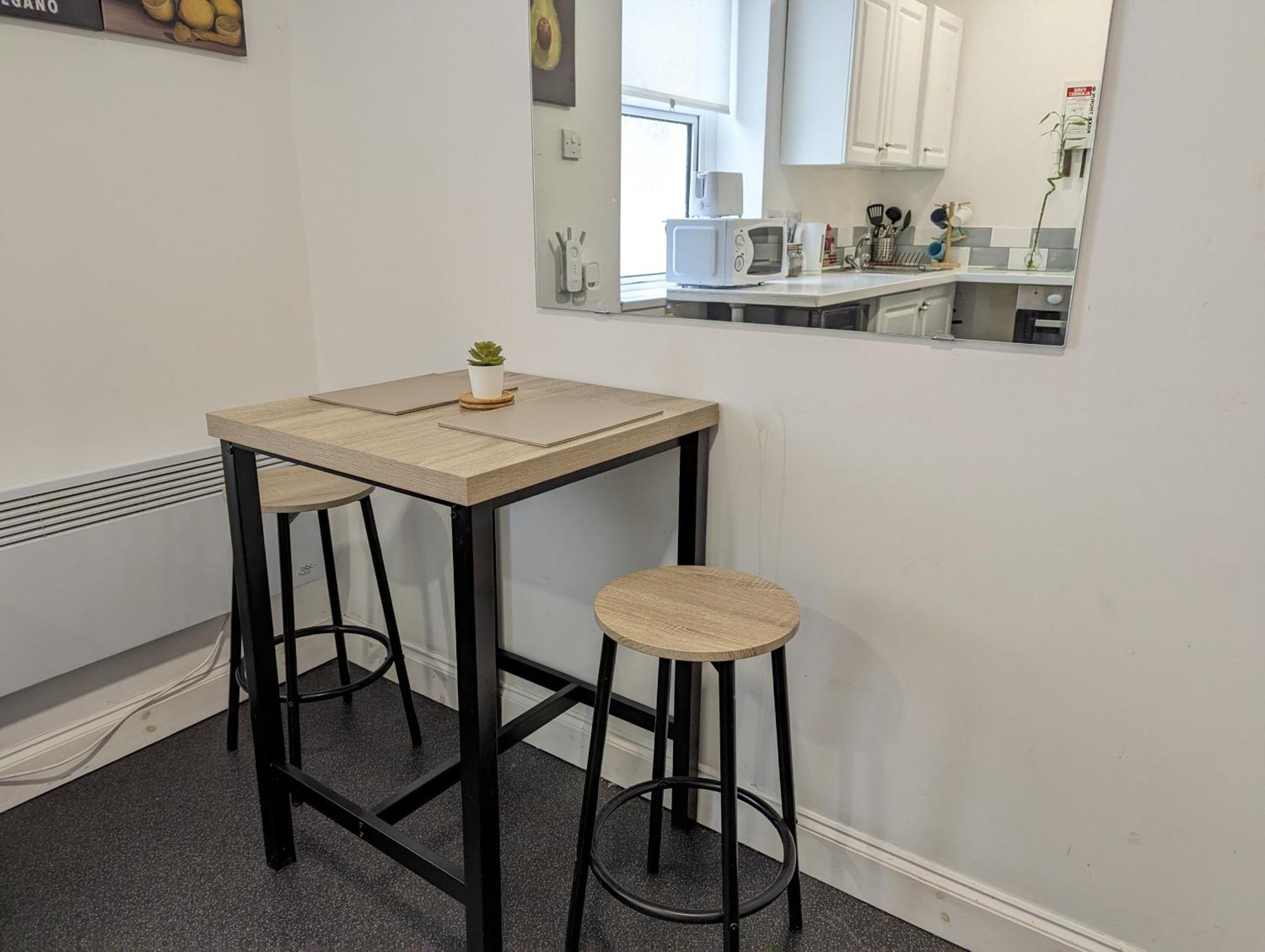 Serene 1 Bedroom Flat In Roath Cardiff Exterior foto