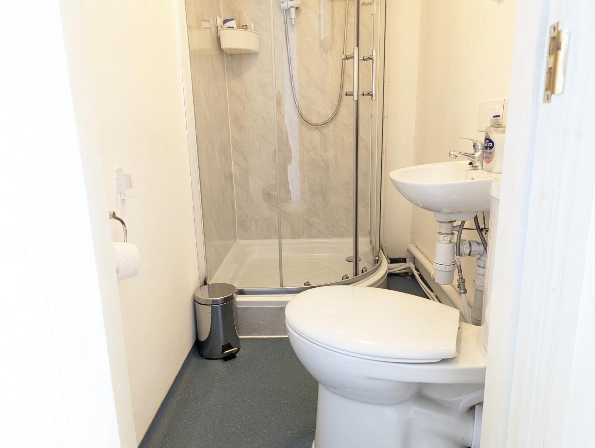 Serene 1 Bedroom Flat In Roath Cardiff Exterior foto