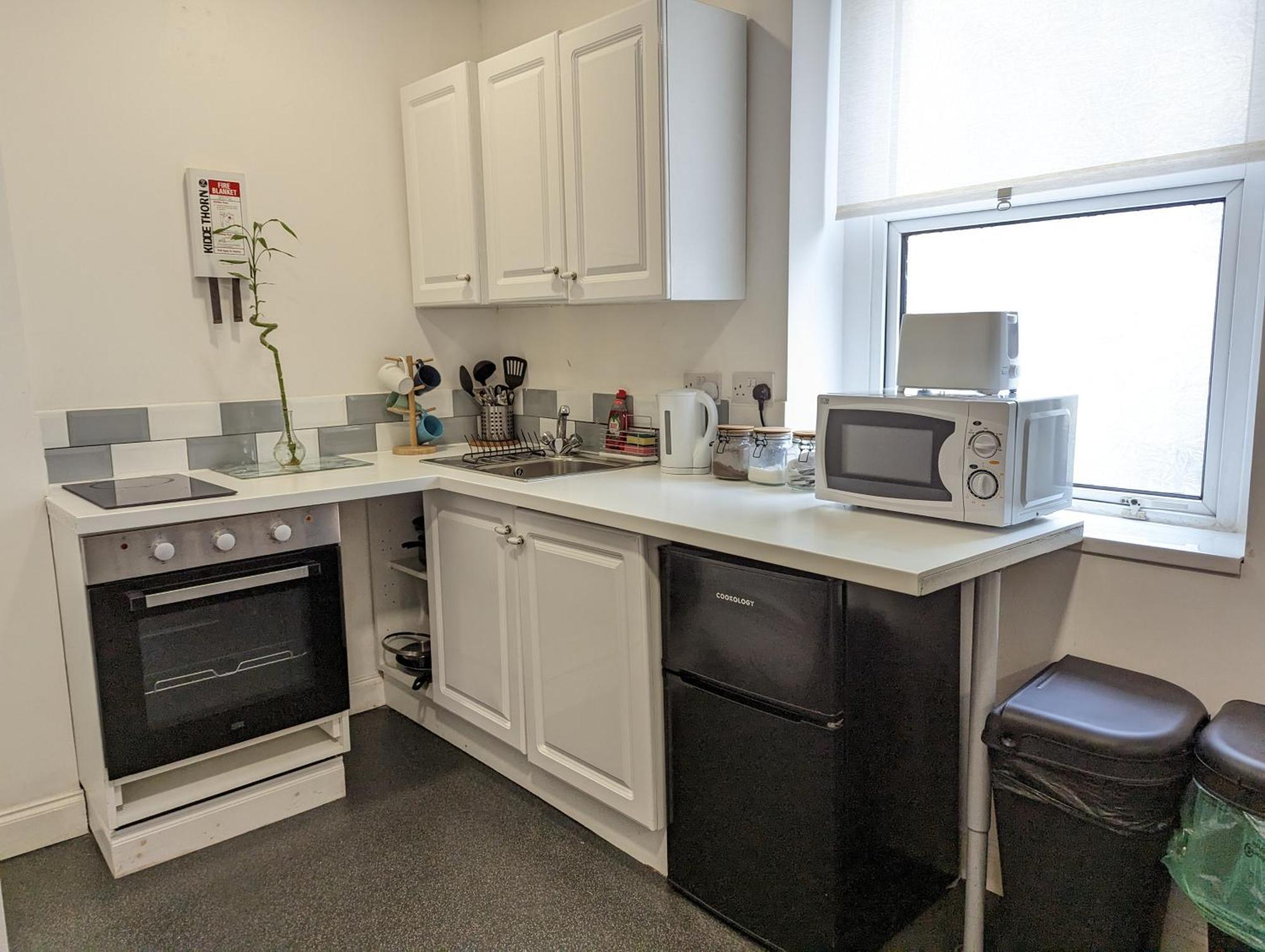 Serene 1 Bedroom Flat In Roath Cardiff Exterior foto