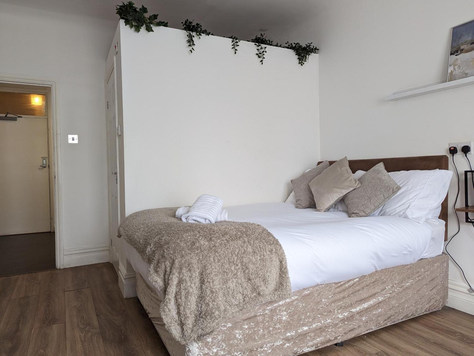 Serene 1 Bedroom Flat In Roath Cardiff Exterior foto